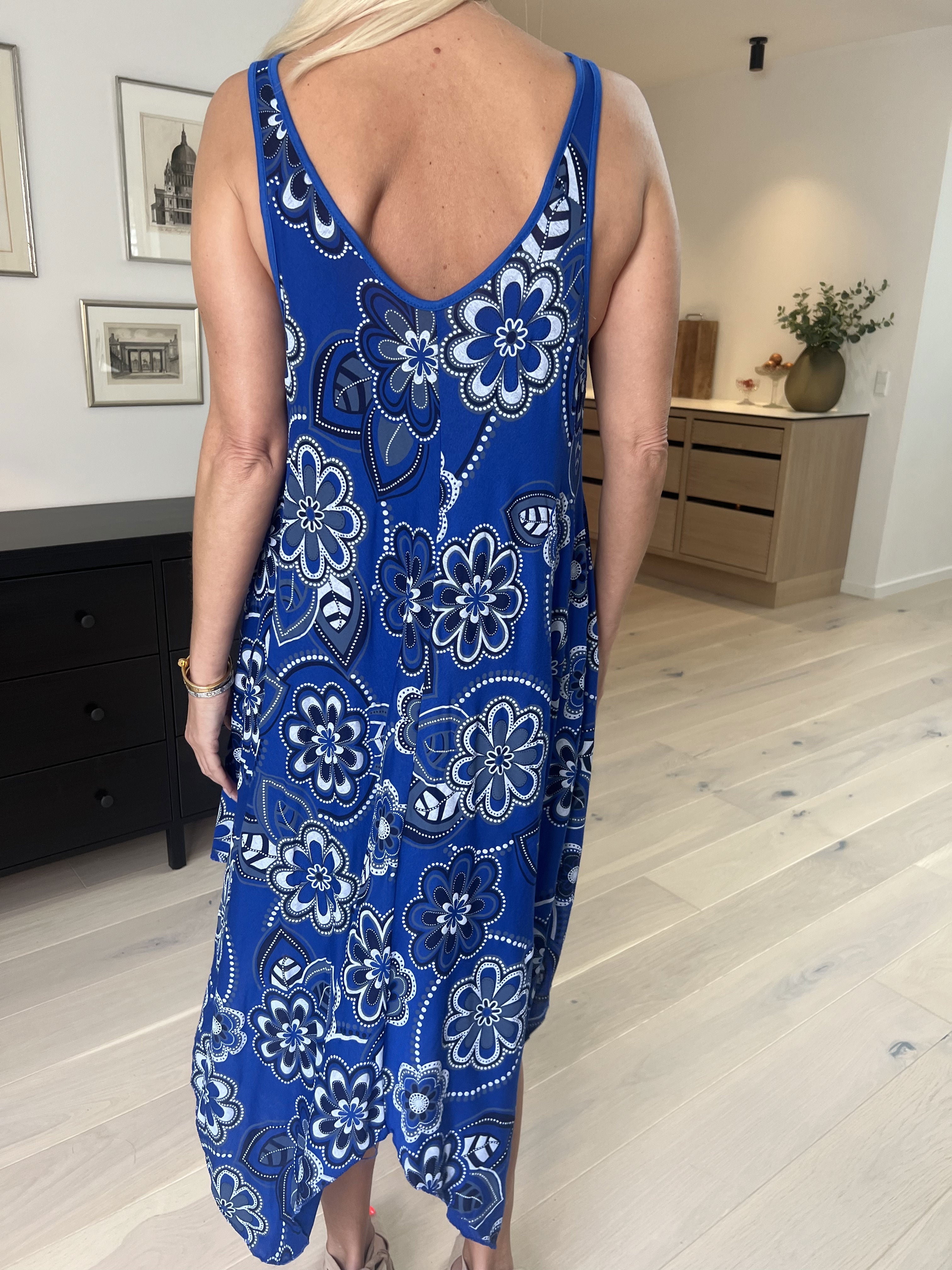 Veronica Flower - Sommarklänning med blommigt tryck och breda axelband